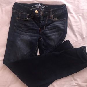 BARELY WORN AMERICAN EAGLE SKINNY JEANS
